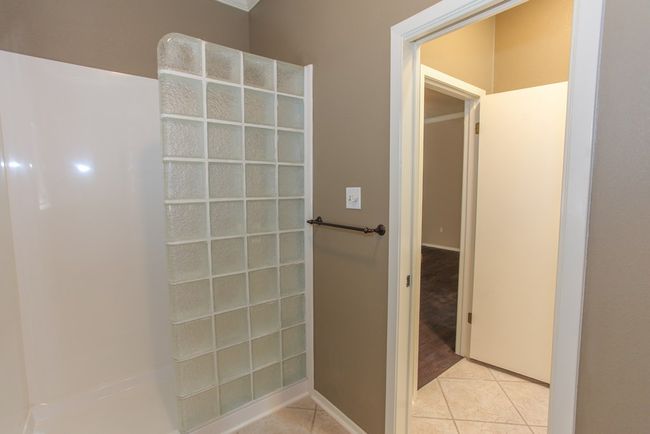 10 Glenwick Cv, House other with 3 bedrooms, 3 bathrooms and 2 parking in Big Spring TX | Image 31