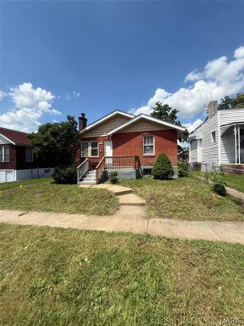 1215 Gruner Pl, Saint Louis, MO, 63133-1405 | Card Image