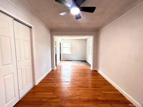 11661 Coyle St, Detroit, MI, 48227-2425 | Card Image