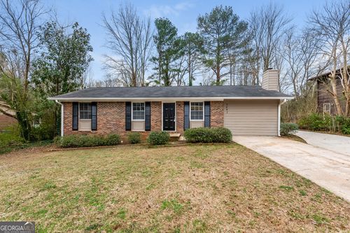 2697 Heritage Ln, Morrow, GA, 30260-2811 | Card Image