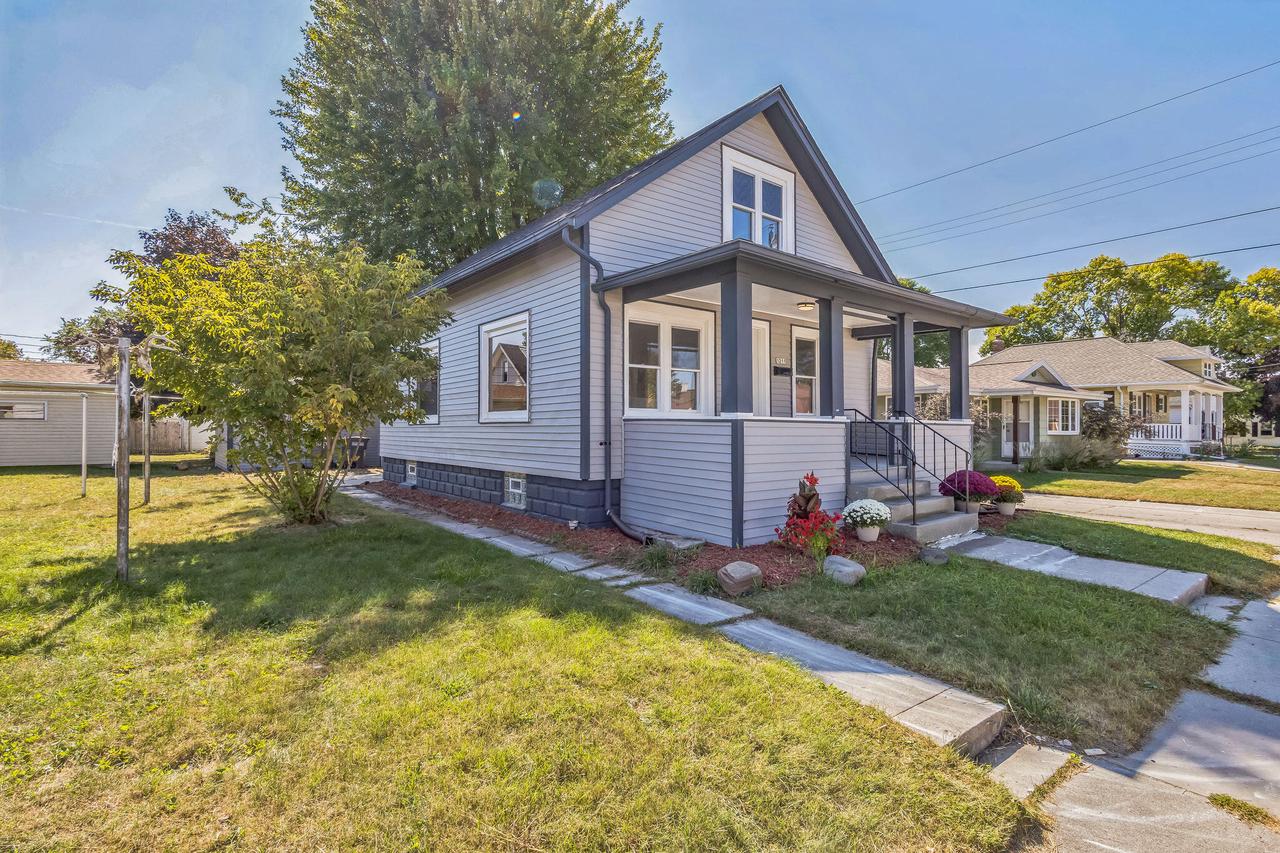 Ashland Ave, Sheboygan, WI 53081