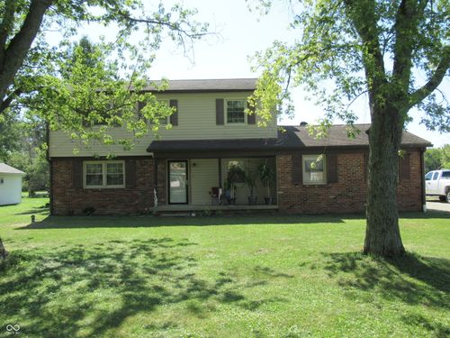 8131 Sycamore Springs Trl, Indianapolis, IN, 46239-1170 | Card Image