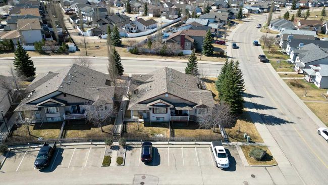 52 - 103 Addington Drive, Home with 2 bedrooms, 1 bathrooms and 2 parking in Red Deer AB | Image 5