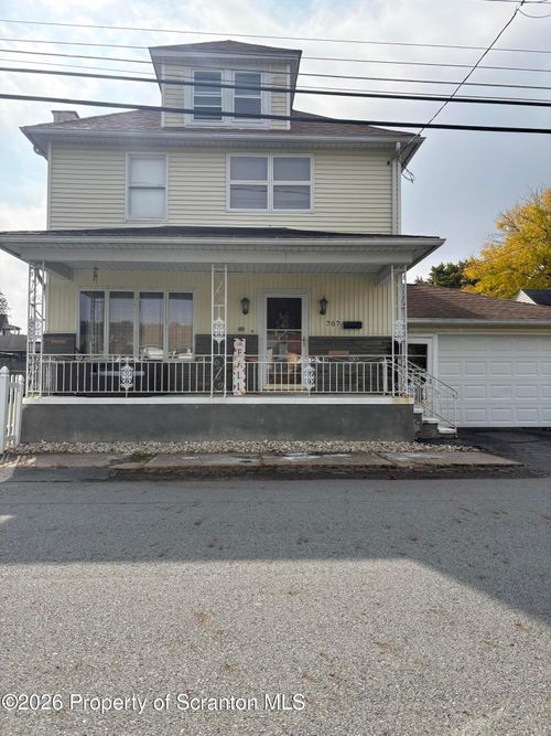 707 Hickory Street, Peckville, PA, 18452 | Card Image