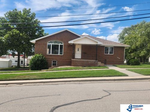 575 Plum Street, Syracuse, NE, 68446 | Card Image