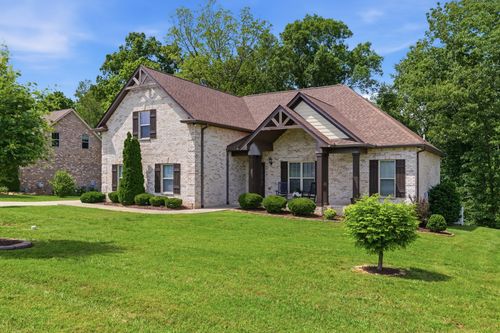2065 Stratford Ln, Greenbrier, TN, 37073-1422 | Card Image