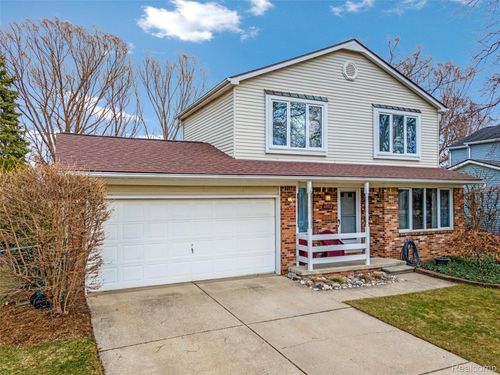 10912 Chestnut Dr, Plymouth, MI, 48170-4578 | Card Image