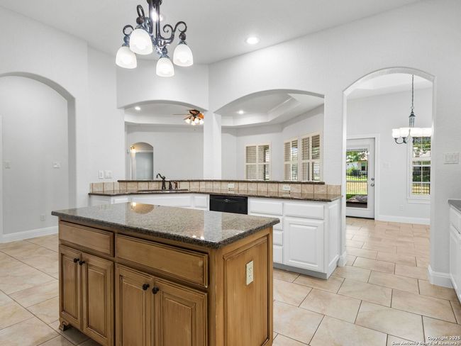 30031 Cibolo Trce, House other with 3 bedrooms, 3 bathrooms and null parking in Fair Oaks Ranch TX | Image 15