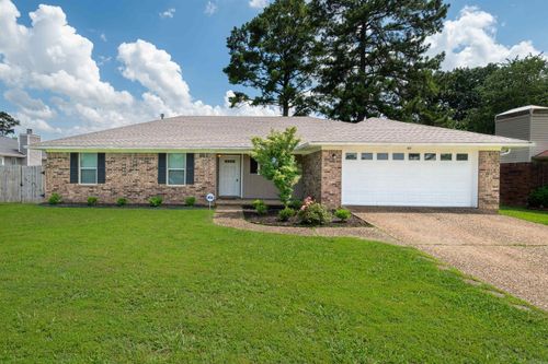 617 E Martin St, Jacksonville, AR, 72076-3411 | Card Image