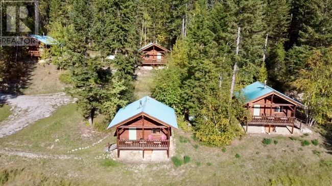 3483 Highway 95, House other with 10 bedrooms, 8 bathrooms and 20 parking in Parson BC | Image 69