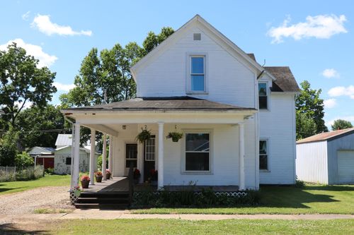 704 W Sugar St, Mount Vernon, OH, 43050-2128 | Card Image