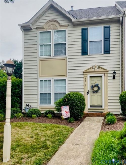 5307 Golf Villa Ln, Glen Allen, VA, 23059-7412 | Card Image