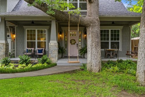 907 Cherry St, Graham, TX, 76450-3507 | Card Image