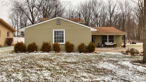 2202 Cook Ct, Troy, MI, 48083-1614 | Card Image