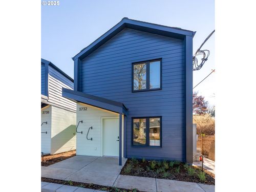 2-3732 Se Harvey St, Milwaukie, OR, 97222-5807 | Card Image