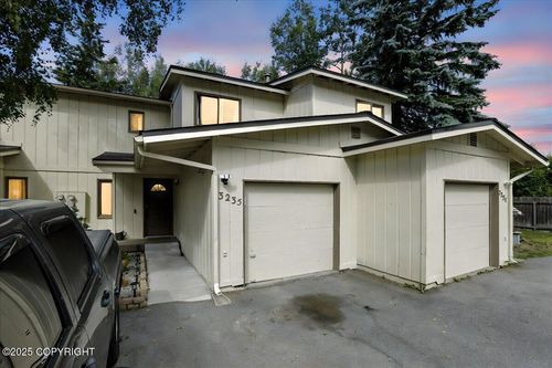 35-3235 Eastgate Pl, Anchorage, AK, 99504-3783 | Card Image