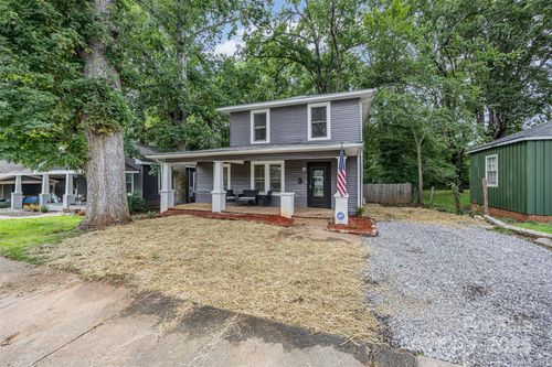 647 E Front St, Statesville, NC, 28677-5912 | Card Image