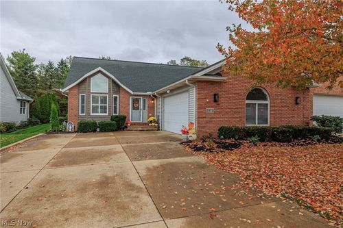 3973 Dogleg Trl, Medina, OH, 44256-7226 | Card Image