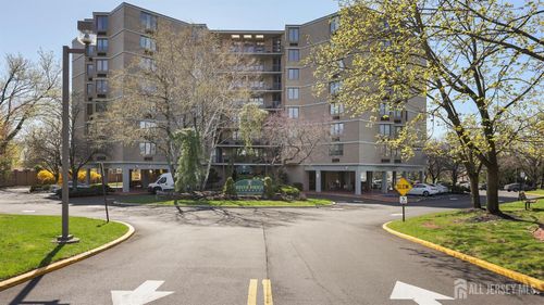 apt-7h-30 S Adelaide Ave, Highland Park, NJ, 08904-1660 | Card Image