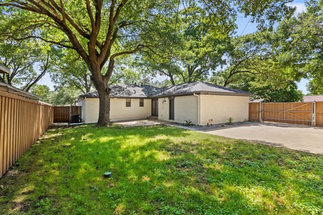 2505 Dorrington Dr, House other with 3 bedrooms, 2 bathrooms and null parking in Dallas TX | Image 26