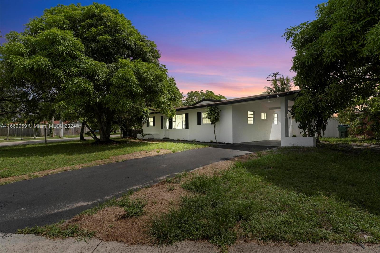 14th St, Lauderhill, FL 33313