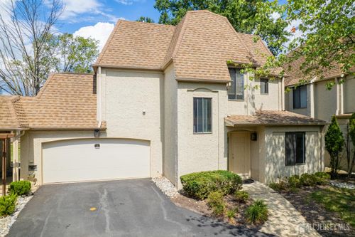 31-31 Gate House Ln, Edison, NJ, 08820-4004 | Card Image