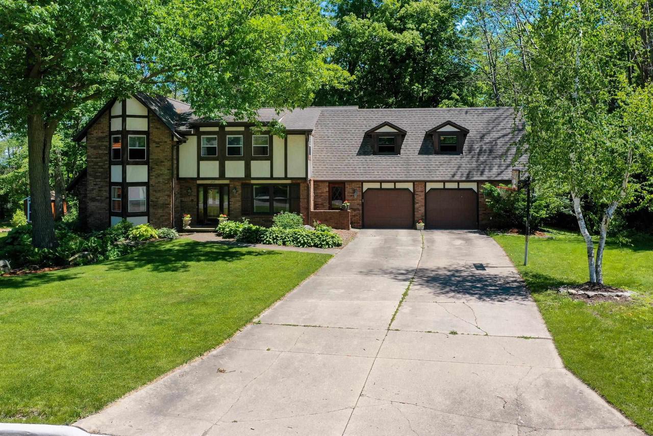 Trillium Cir, Green Bay, WI 54313