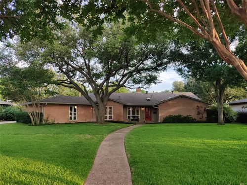 4532 Ridgeside Dr, Dallas, TX, 75244-7523 | Card Image