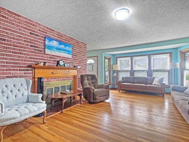 Living Room | Image 13