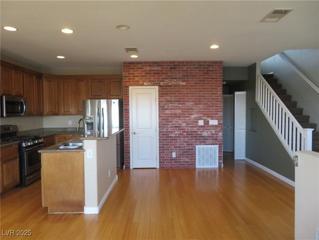 9342 Autumn View Ave, House other with 3 bedrooms, 3 bathrooms and null parking in Las Vegas NV | Image 5
