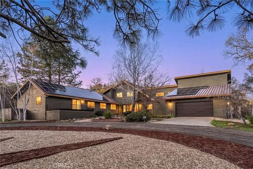 45 Grand Oak Dr, Oroville, CA, 95966-8702 | Card Image