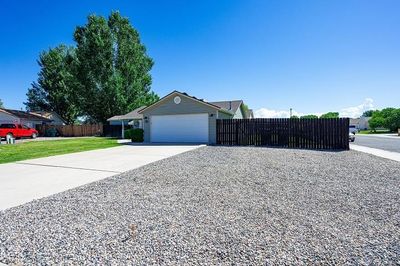 632 Scorpio Court, House other with 3 bedrooms, 2 bathrooms and null parking in Fruita CO | Image 3