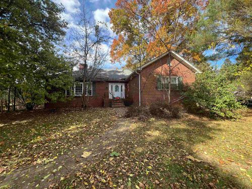 609 Farms Dr, Fairmont, WV, 26554-3509 | Card Image