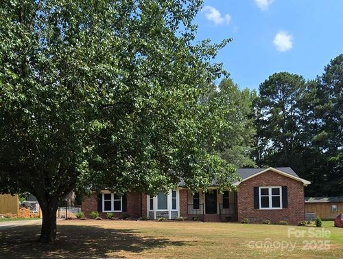 687 Tryon Pl, Gastonia, NC, 28054-6094 | Card Image