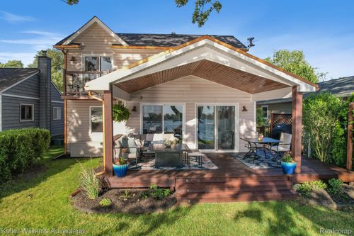 4253 Hunters Dr, Highland, MI, 48356-1933 | Card Image