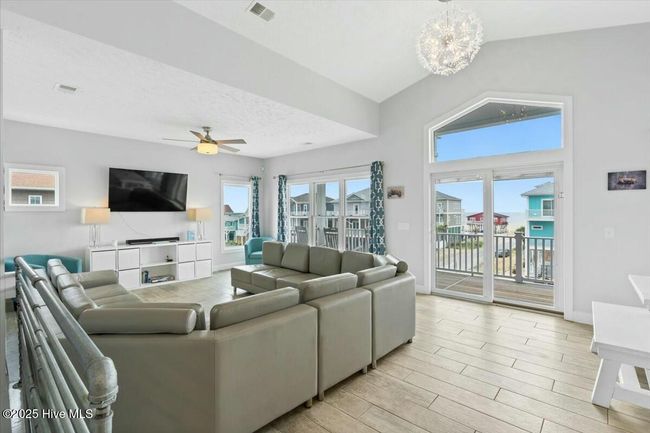 447 E Fourth St, House other with 6 bedrooms, 7 bathrooms and null parking in Ocean Isle Beach NC | Image 16