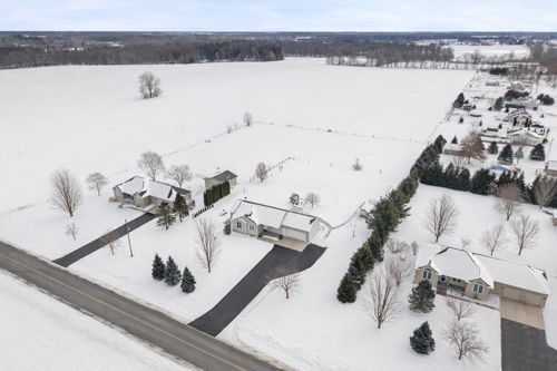 2919 W Kalamo Hwy, Charlotte, MI, 48813-9597 | Card Image