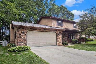 1924 Forest Edge Drive, House other with 4 bedrooms, 2 bathrooms and null parking in Mishawaka IN | Image 2