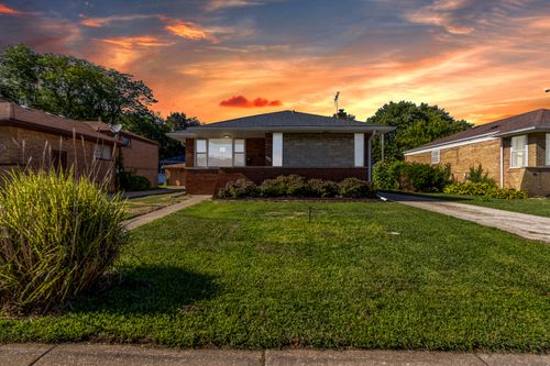 930 E 161st Pl, South Holland, IL, 60473-1769 | Card Image
