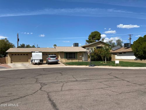 8742 E Berridge Ln, Scottsdale, AZ, 85250-5803 | Card Image