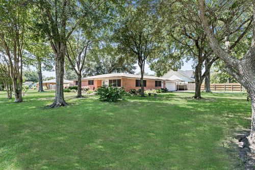 3255 Minglewood Dr, Beaumont, TX, 77703-2731 | Card Image