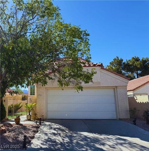 1721 Derbyshire Dr, Las Vegas, NV, 89117-5349 | Card Image