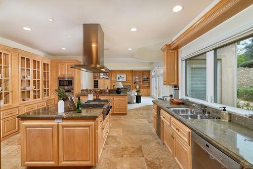 1691 Tecalote Dr, Fallbrook, CA, 92028-8744 | Card Image