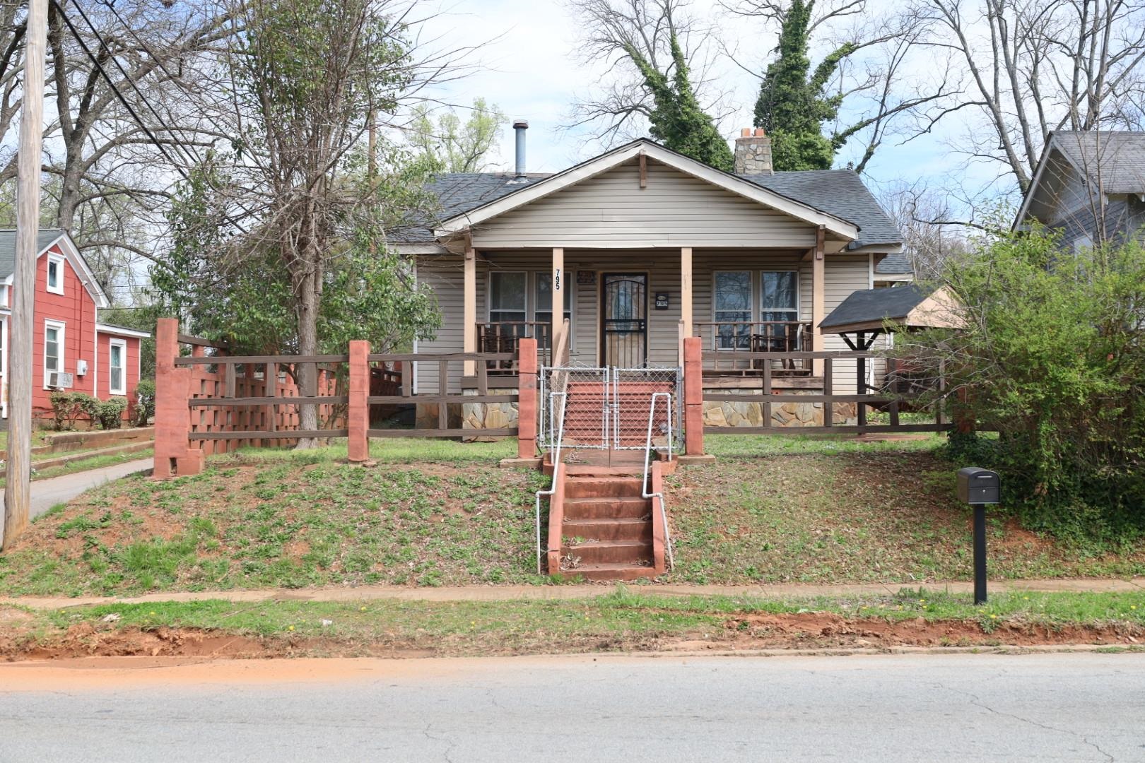 Howard St, Spartanburg, SC 29303