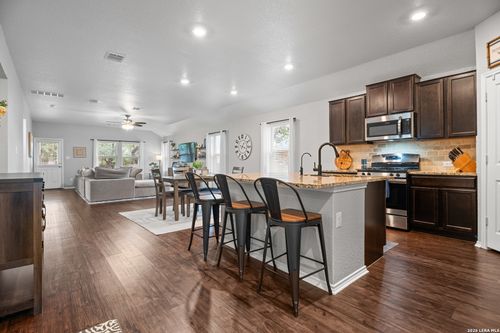 32116 Camellia Bnd, Bulverde, TX, 78163-2385 | Card Image