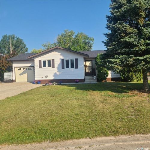 309 Rosher St, Colonsay, SK, S0K4T1 | Card Image