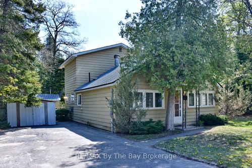 15 Sylvan Ave, Wasaga Beach, ON, L9Z1T3 | Card Image