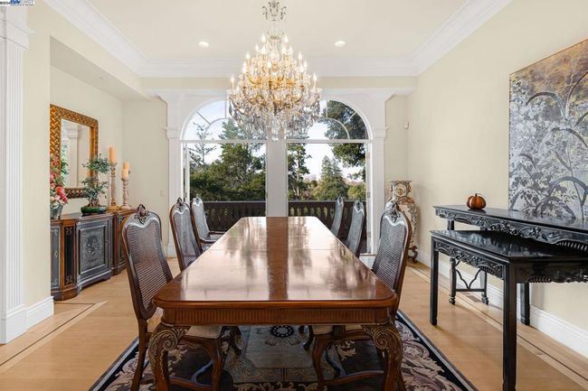 11 La Strada Ct, House other with 5 bedrooms, 5 bathrooms and 2 parking in Burlingame CA | Image 26