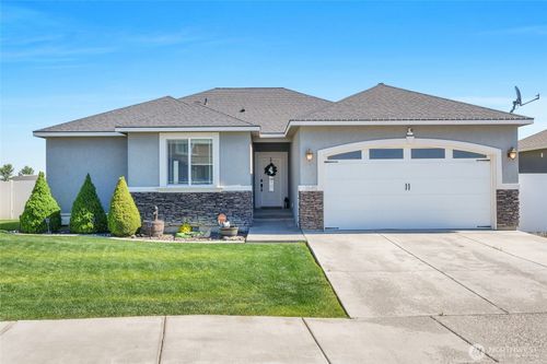 1645 E Madera St, Othello, WA, 99344-2006 | Card Image