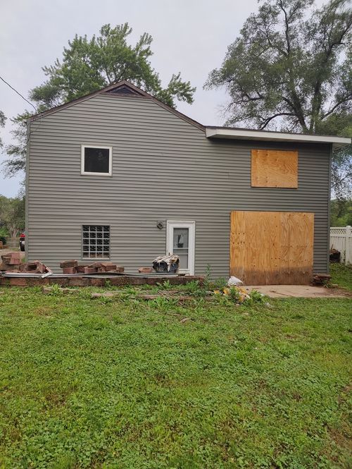 1030 West Dr, South Elgin, IL, 60177-2534 | Card Image